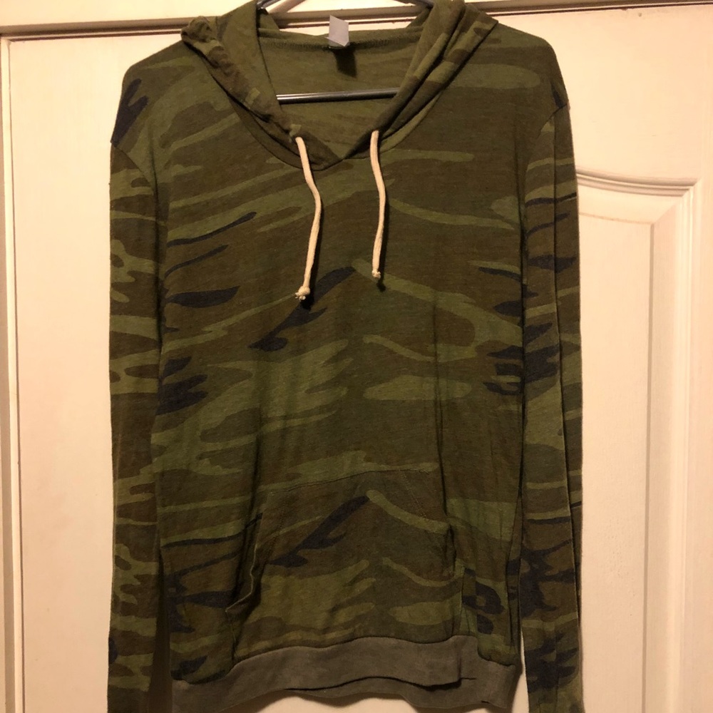 NWOT camo hoodie
